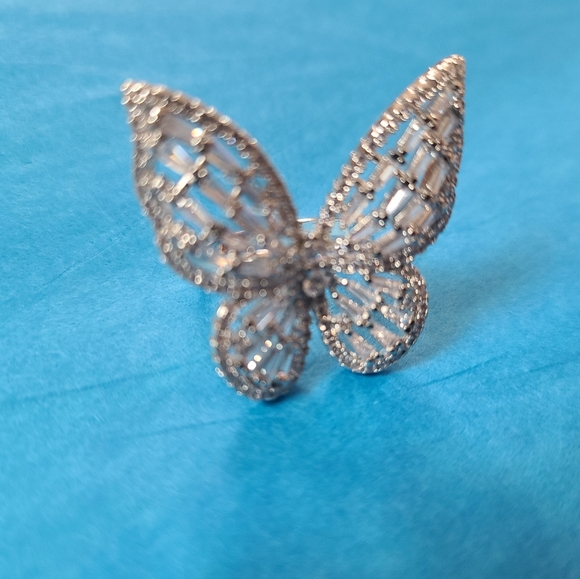 🦋 Butterfly Adjustable Ring- Serious Sparkle - Picture 9 of 11